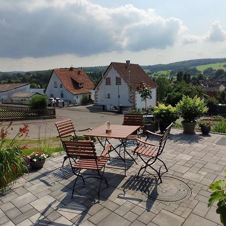 Ferienwohnung Naumann Schotten Bagian luar foto
